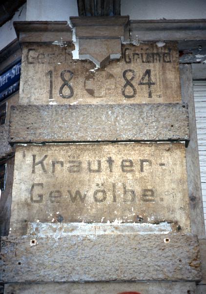 Dresden-Äußere Neustadt, Louisenstr. -Ecke Martin-Luther-Str., 12.1.1997 (1).jpg - Geschäftsg-Gründung 1884 / Kräuter-Gewölbe